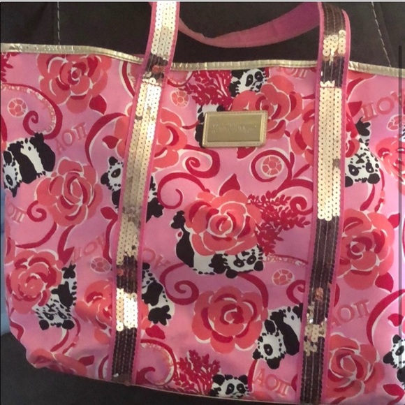 ISO AOII BAG AND LETTER SHIRTS—NEW MEMBER OF AOII! - Picture 1 of 1